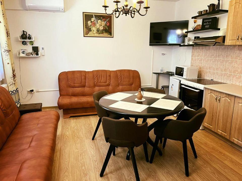 Turul -Kuca Za Odmor- Apartman Korod Kültér fotó